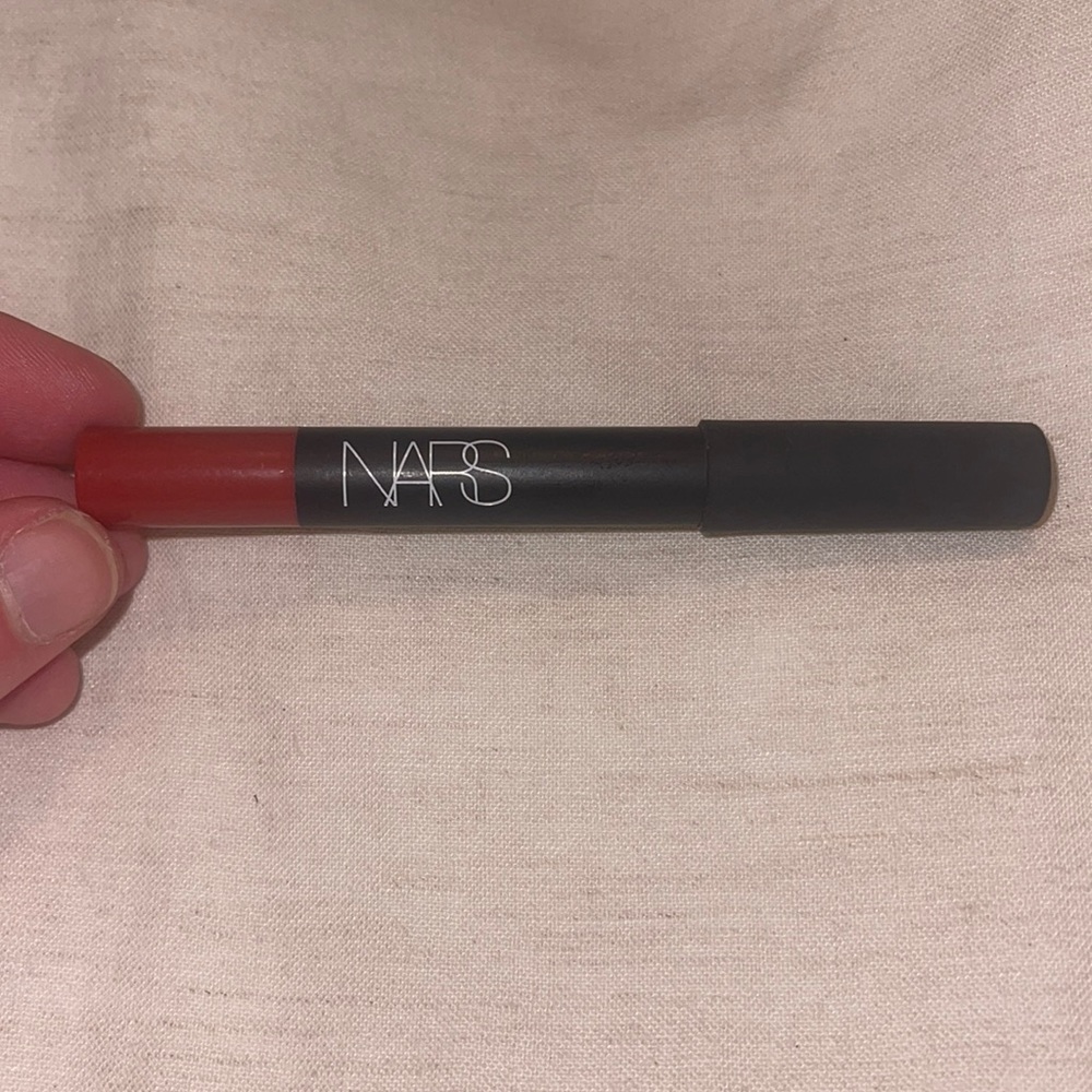 NARS Matte Lip Pencil in Shade Dolce Vita
